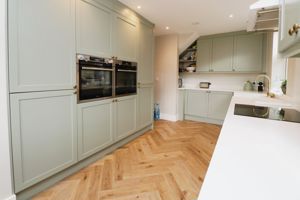 HIGH STREET- click for photo gallery